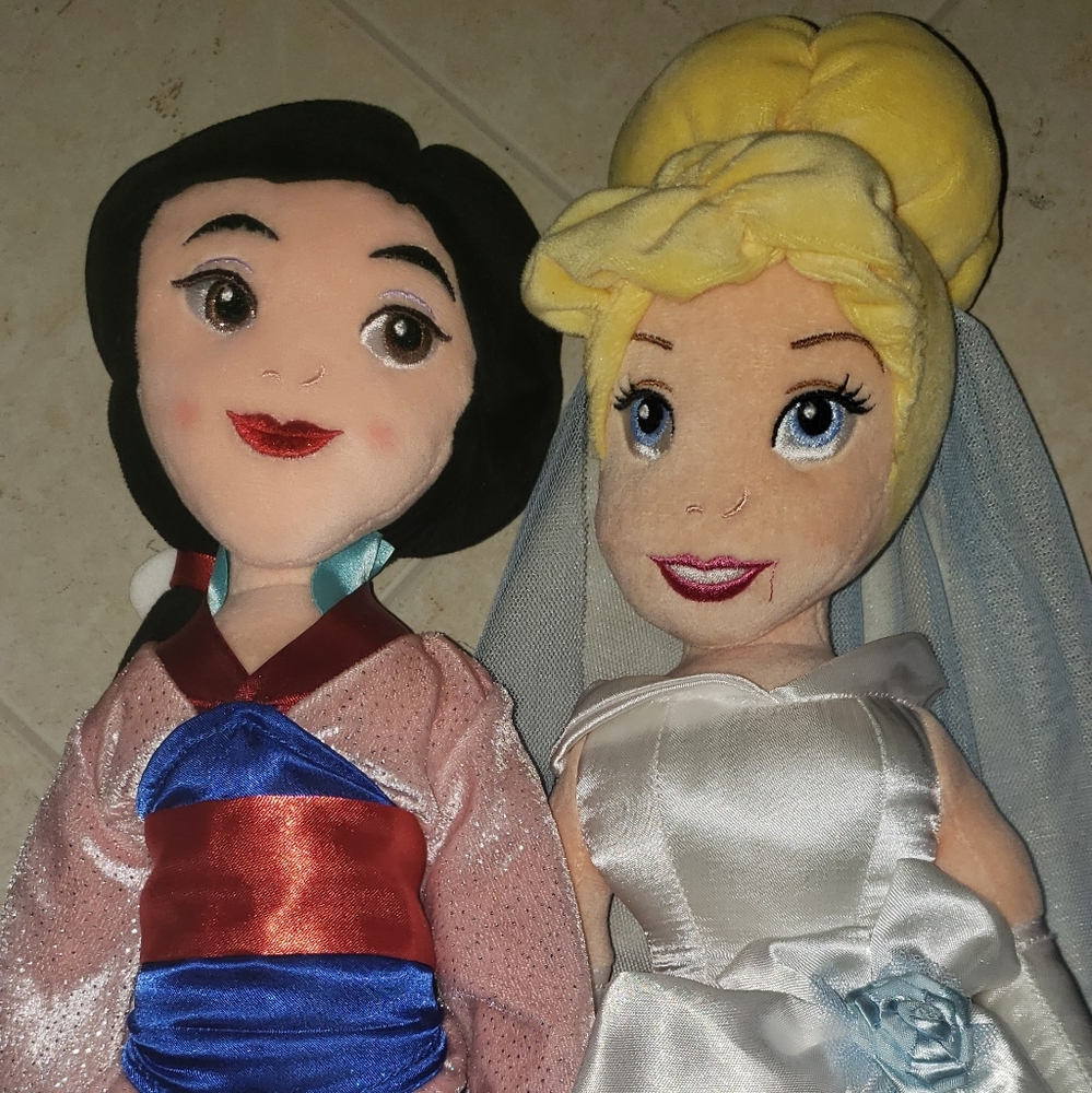(8) Disney Princess plush dolls